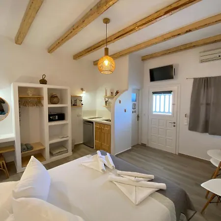 Flisvos Riviera Suite